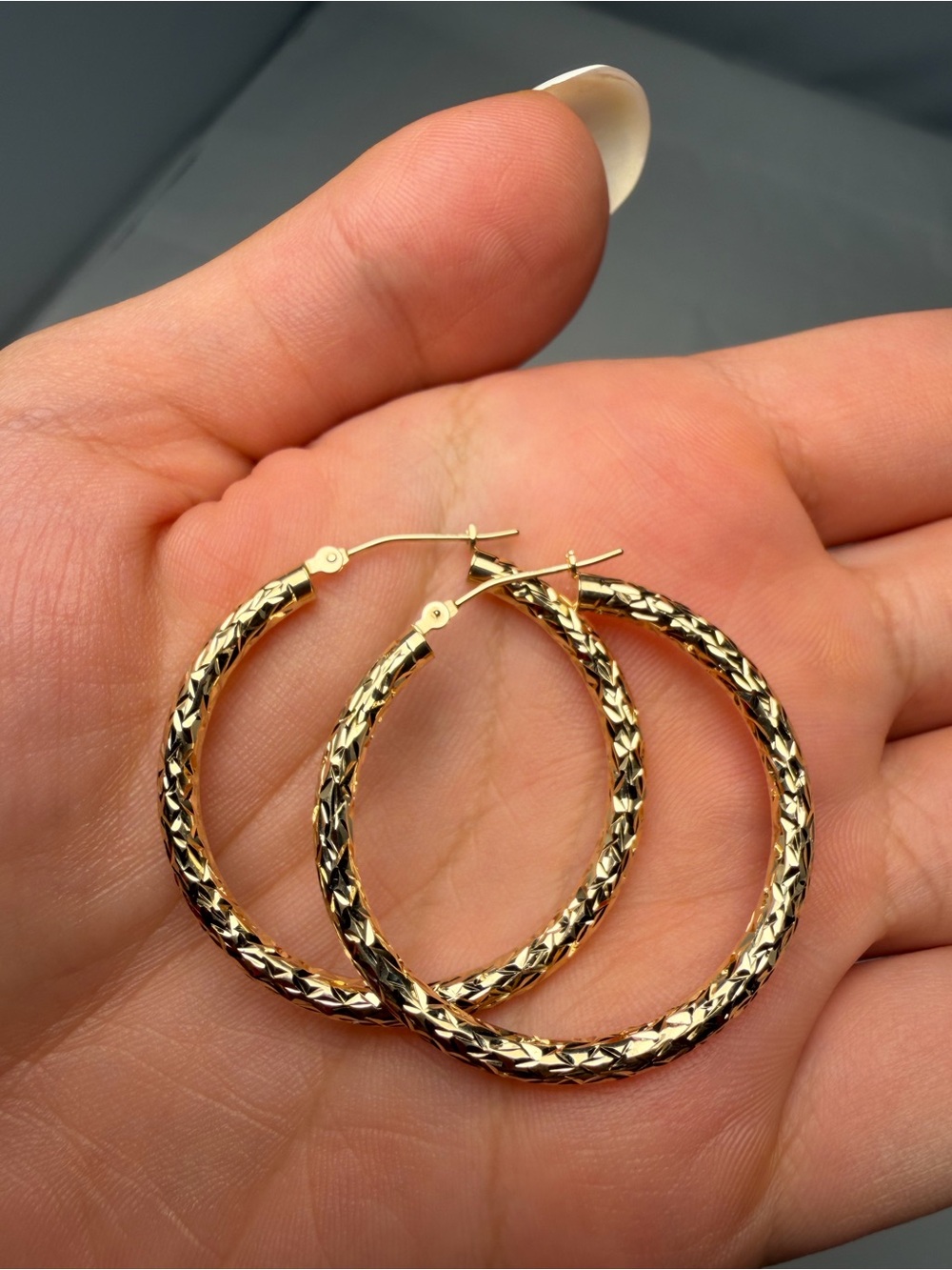 14K Gold Diamond Cut Hoop Earrings Real Gold Textured Estate Womens Large 35mm